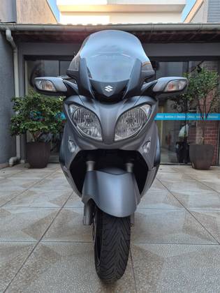 SUZUKI BURGMAN 650 EXECUTIVE SUZUKI BURGMAN 650 EXECUTIVE
